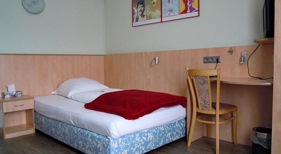 Hotel CENTRAL Hotel Duesseldorf 3*