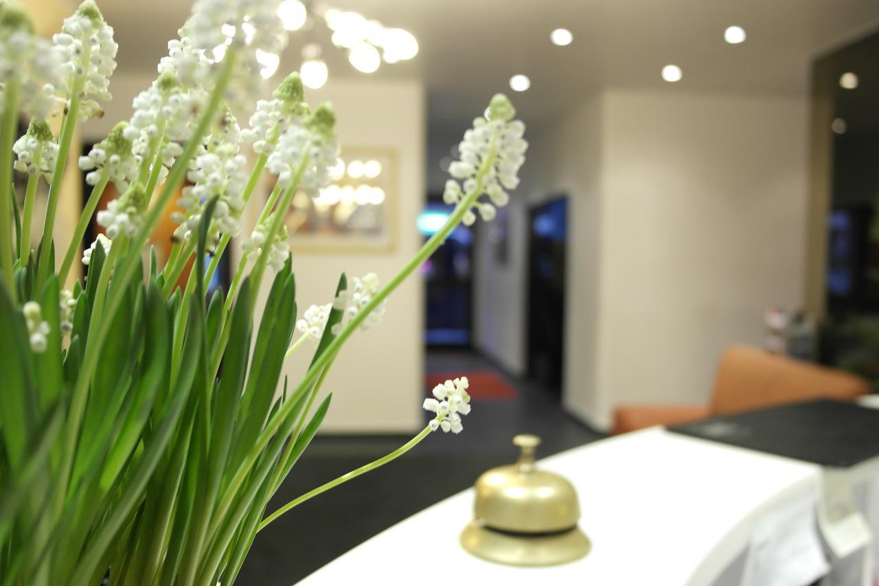 Central Hotel Duesseldorf 3*